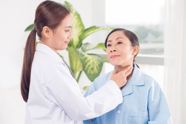 Người mắc bệnh tuyến giáp có cần kiêng ăn đậu nành?
